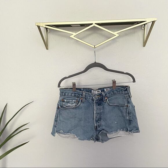 LEVI’S RE/DONE The Short Shorts Cut Off Pockets Show Jean Shorts - Picture 2 of 13
